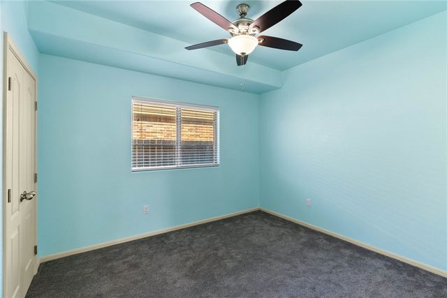 3033 Las Brisas St, Corpus Christi, TX 78414