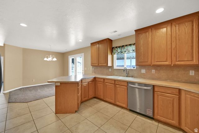 1661 N 865 W, Clinton, UT 84015