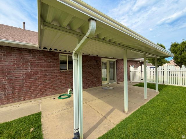 1661 N 865 W, Clinton, UT 84015