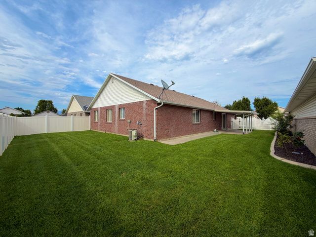 1661 N 865 W, Clinton, UT 84015