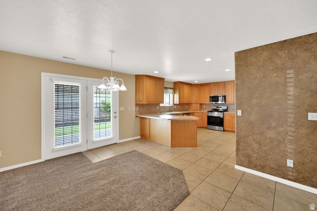 1661 N 865 W, Clinton, UT 84015