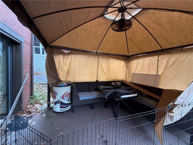 708 Jefferson Dr, Ross Twp, PA 15229