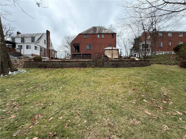 708 Jefferson Dr, Ross Twp, PA 15229