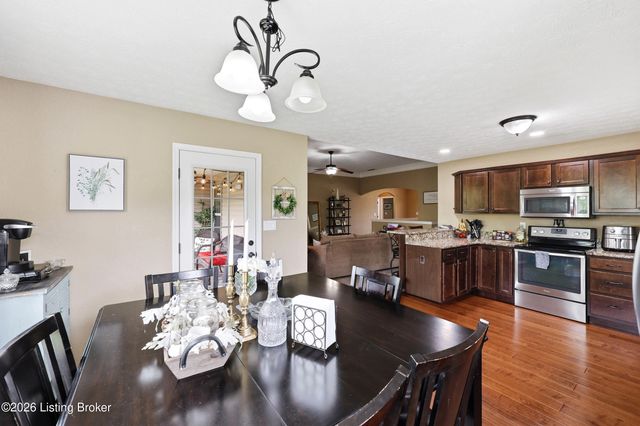 11114 Pebble Trace, Louisville, KY 40229