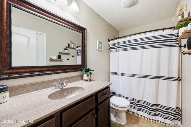 11114 Pebble Trace, Louisville, KY 40229