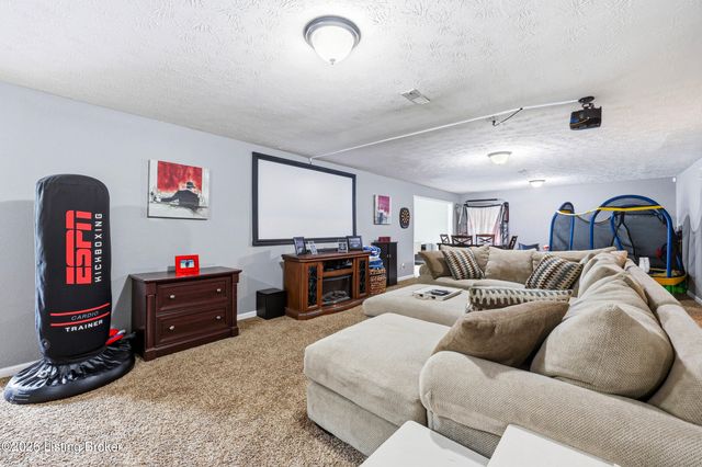 11114 Pebble Trace, Louisville, KY 40229