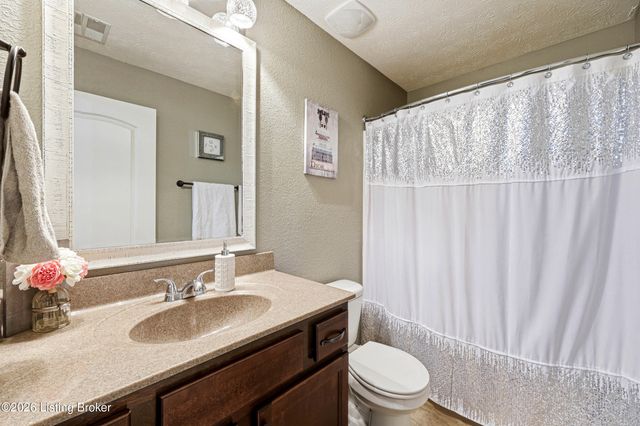 11114 Pebble Trace, Louisville, KY 40229