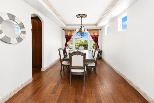 2182 E Carnoustie Avenue, Fresno, CA 93730