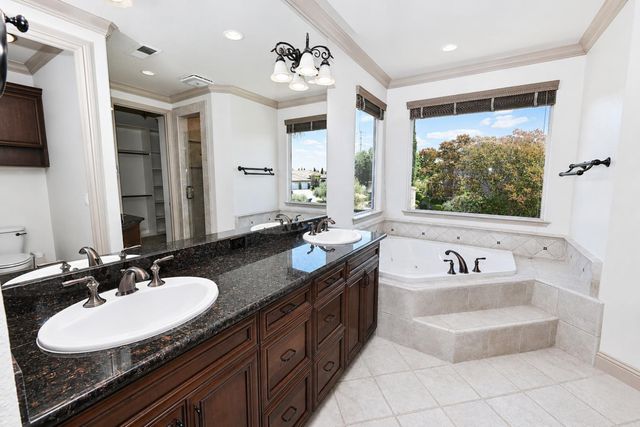 2182 E Carnoustie Avenue, Fresno, CA 93730