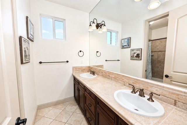 2182 E Carnoustie Avenue, Fresno, CA 93730