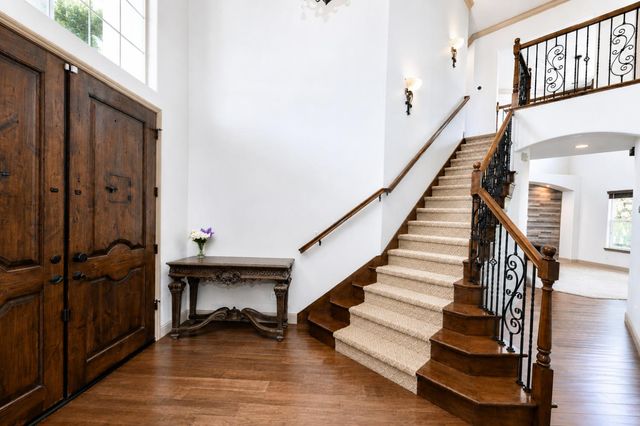 2182 E Carnoustie Avenue, Fresno, CA 93730