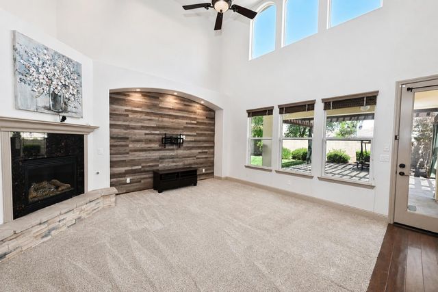 2182 E Carnoustie Avenue, Fresno, CA 93730