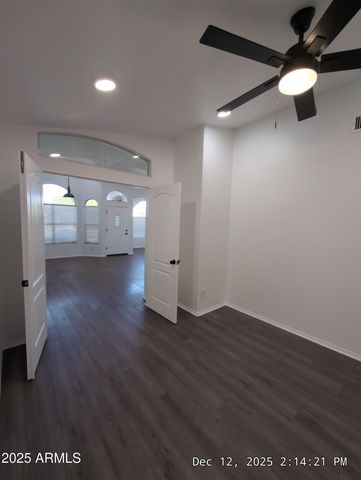 1123 E CONSTITUTION Drive, Gilbert, AZ 85296