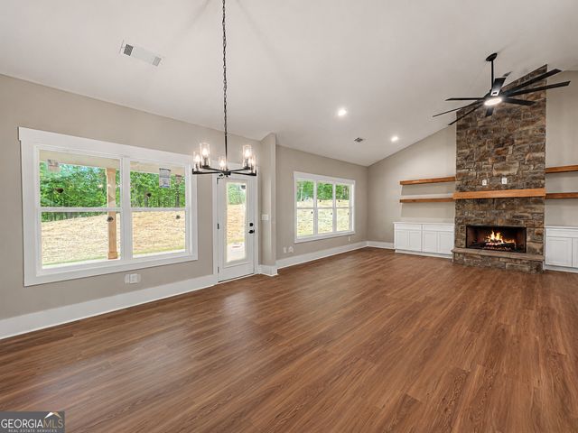 214 Signing Tree Trail, Clarkesville, GA 30523