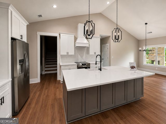 214 Signing Tree Trail, Clarkesville, GA 30523