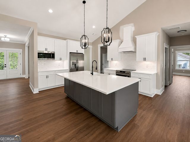 214 Signing Tree Trail, Clarkesville, GA 30523