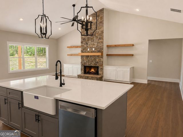 214 Signing Tree Trail, Clarkesville, GA 30523