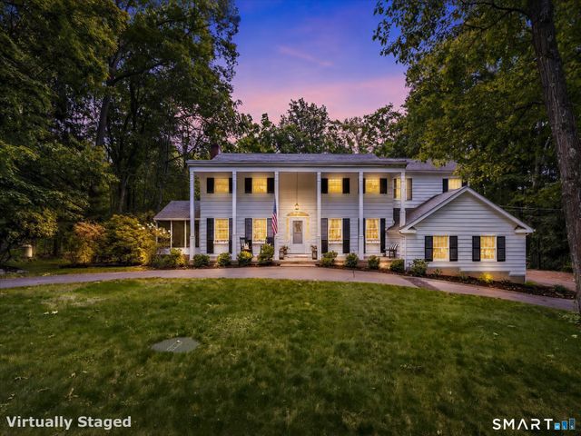 15 Hemlock Hollow Road, Woodbridge, CT 06525