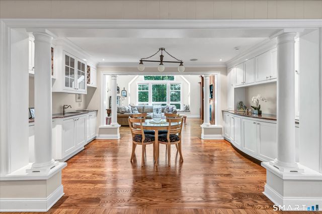 15 Hemlock Hollow Road, Woodbridge, CT 06525