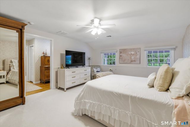 15 Hemlock Hollow Road, Woodbridge, CT 06525