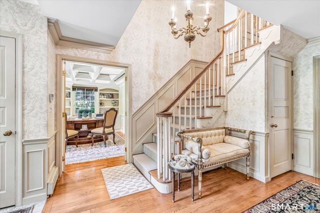 15 Hemlock Hollow Road, Woodbridge, CT 06525