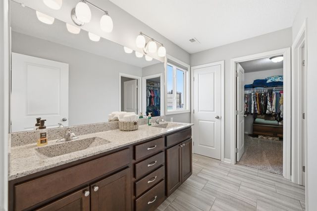 208 Aspen Drive NE, Bondurant, IA 50035