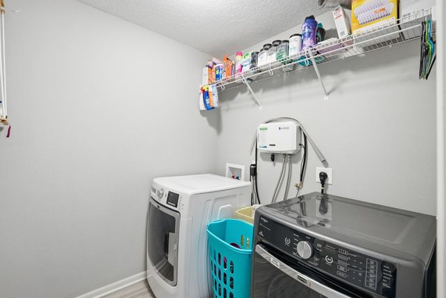 208 Aspen Drive NE, Bondurant, IA 50035