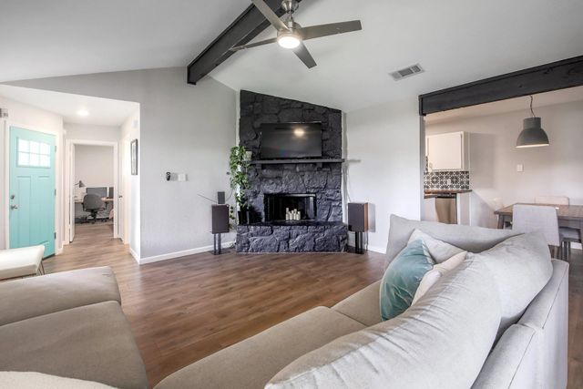 11118 Wandering WAY A, Austin, TX 78754