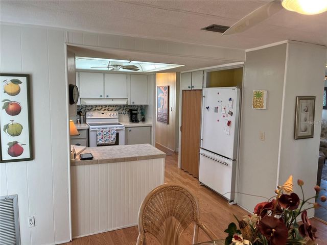 919 CORTINA BOULEVARD, Venice, FL 34285