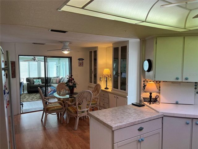 919 CORTINA BOULEVARD, Venice, FL 34285