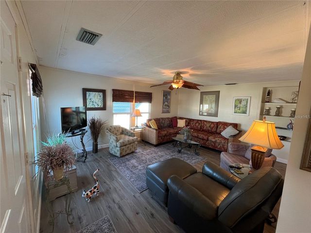 919 CORTINA BOULEVARD, Venice, FL 34285