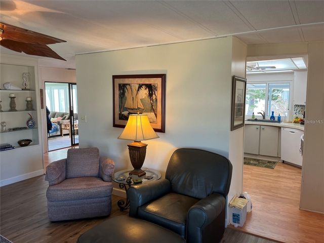 919 CORTINA BOULEVARD, Venice, FL 34285