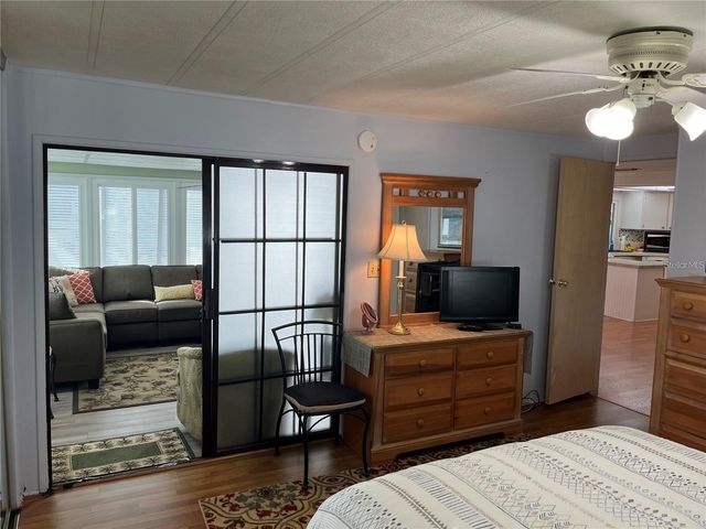 919 CORTINA BOULEVARD, Venice, FL 34285