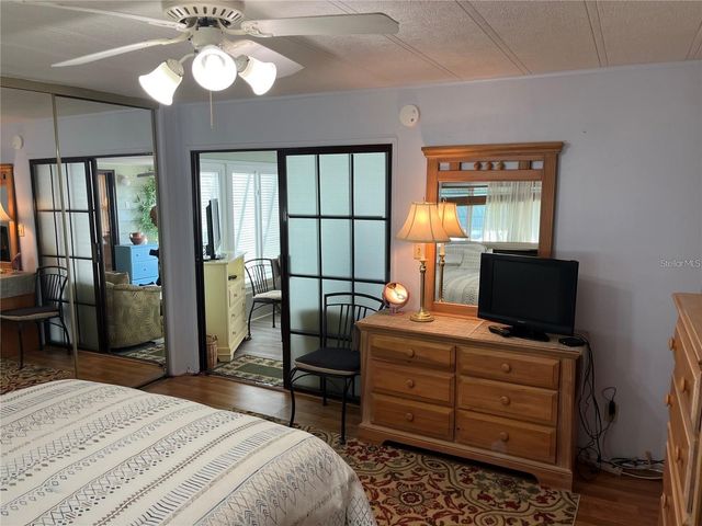 919 CORTINA BOULEVARD, Venice, FL 34285