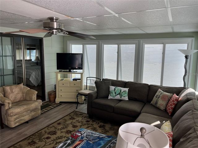 919 CORTINA BOULEVARD, Venice, FL 34285