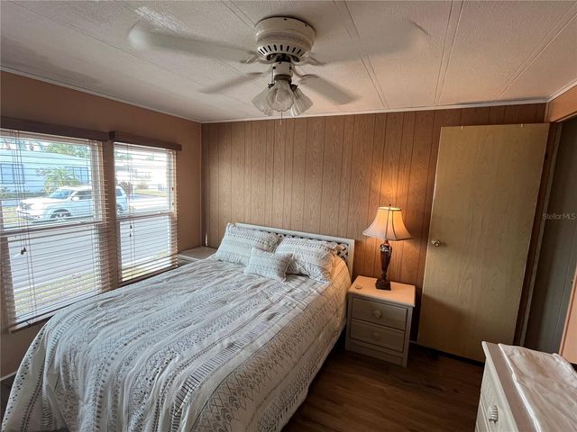 919 CORTINA BOULEVARD, Venice, FL 34285