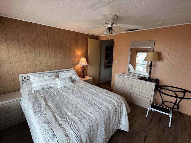 919 CORTINA BOULEVARD, Venice, FL 34285