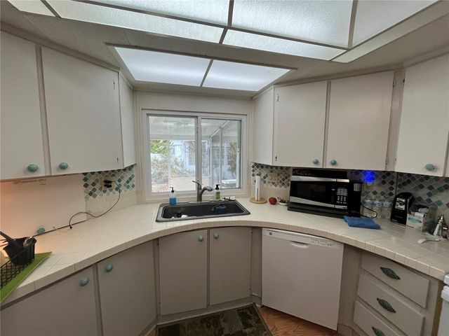 919 CORTINA BOULEVARD, Venice, FL 34285