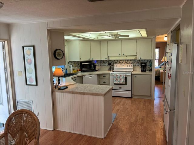 919 CORTINA BOULEVARD, Venice, FL 34285