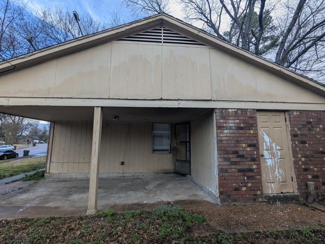 5096 BELFAST DR, Memphis, TN 38127