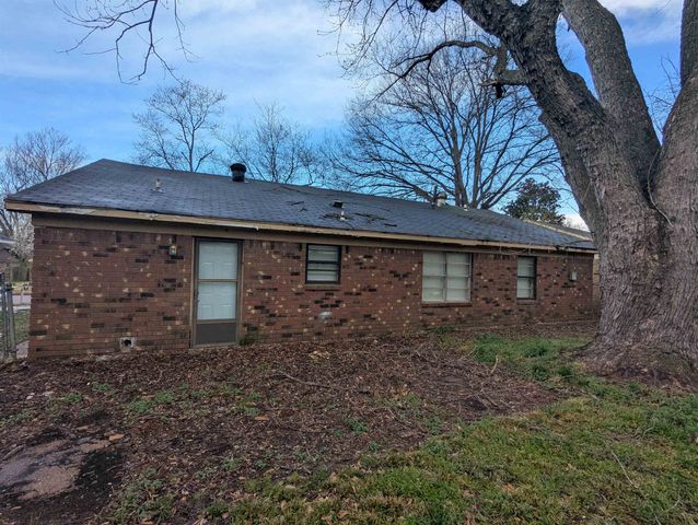 5096 BELFAST DR, Memphis, TN 38127