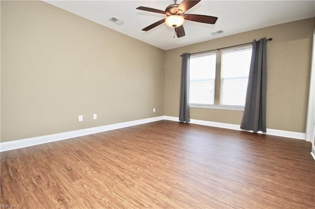 559 Mill Creek PW, Chesapeake, VA 23323