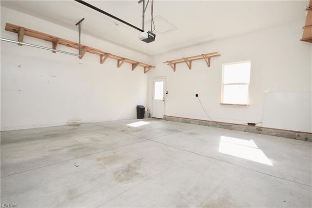 559 Mill Creek PW, Chesapeake, VA 23323