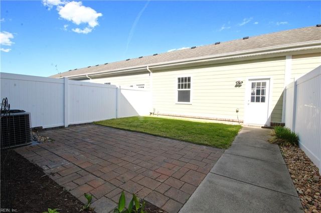 559 Mill Creek PW, Chesapeake, VA 23323