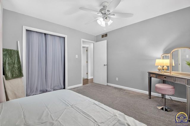 1608 NW 50th St, Topeka, KS 66618