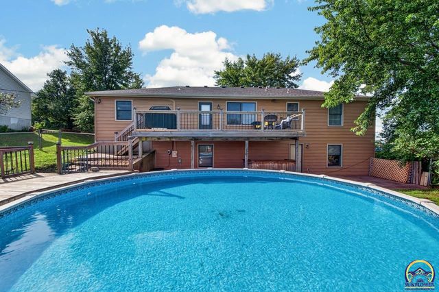 1608 NW 50th St, Topeka, KS 66618
