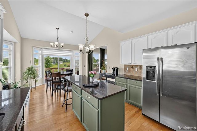 860 Island Lake Drive, Oxford, MI 48371