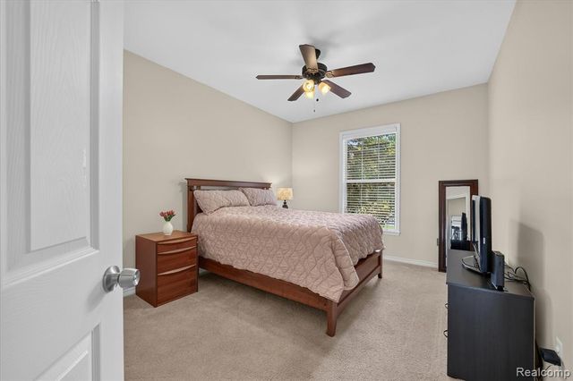 860 Island Lake Drive, Oxford, MI 48371