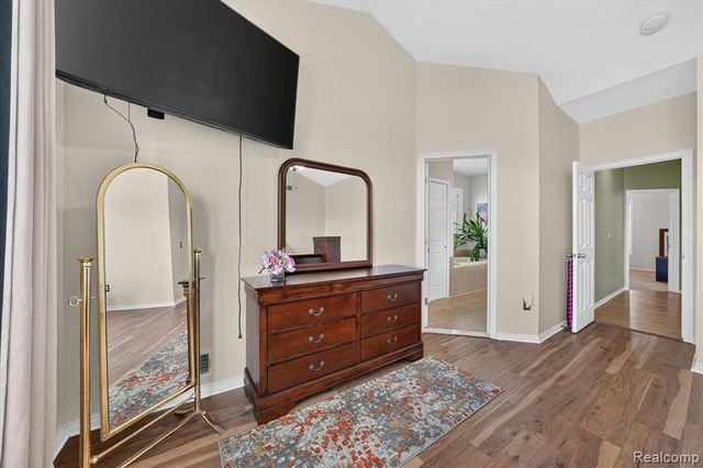 860 Island Lake Drive, Oxford, MI 48371