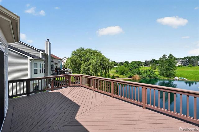 860 Island Lake Drive, Oxford, MI 48371